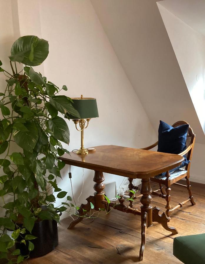 Altstadt Esslingen - Ferienwohnung- SelfCheckIn - top Lage Esslingen am Neckar Exterior foto